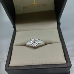 Anillo Graduacion Sexto Corazon – Plata  – Code G04